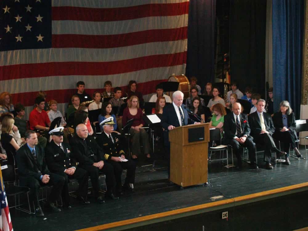 Moderator Thomas ODonnell introduces Bruce Rabuffo